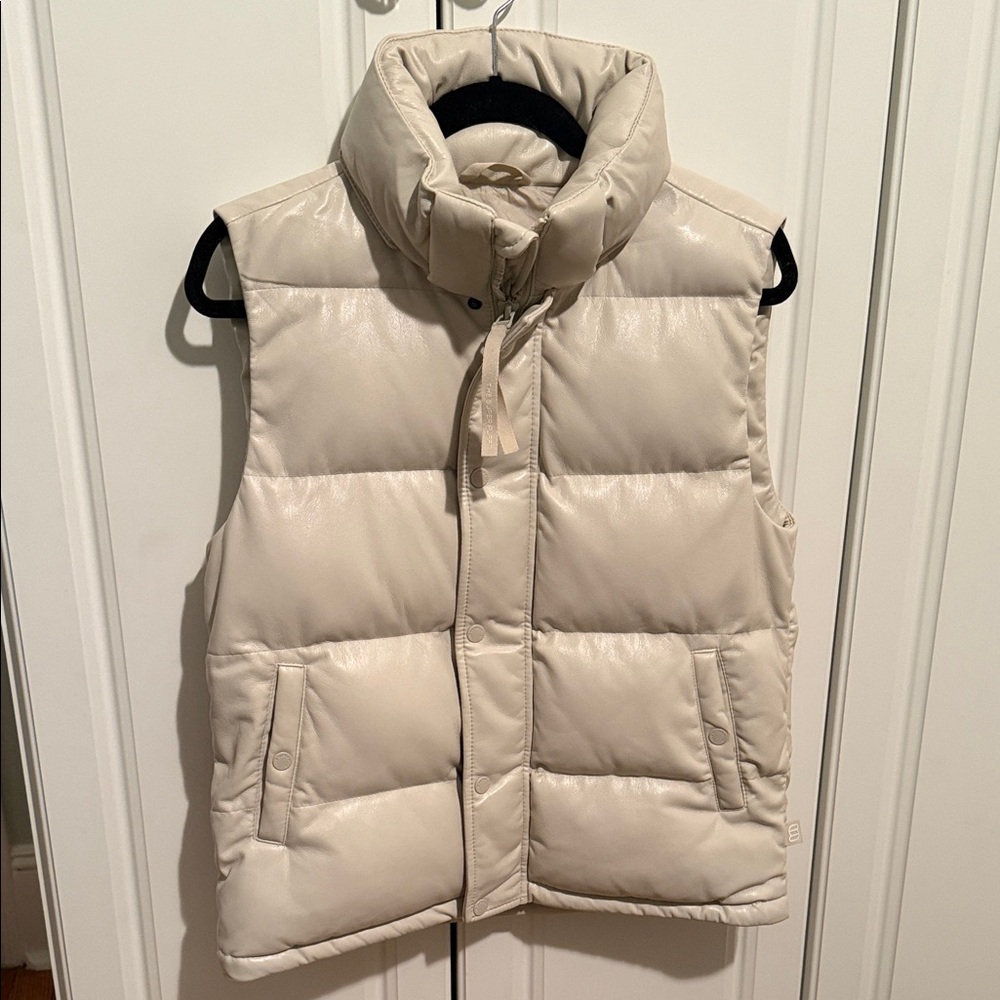 Aritzia Cream Puffer Vest